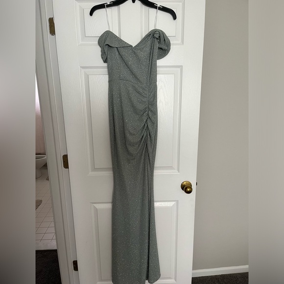 Sage glittery maxi dress - Picture 5 of 6